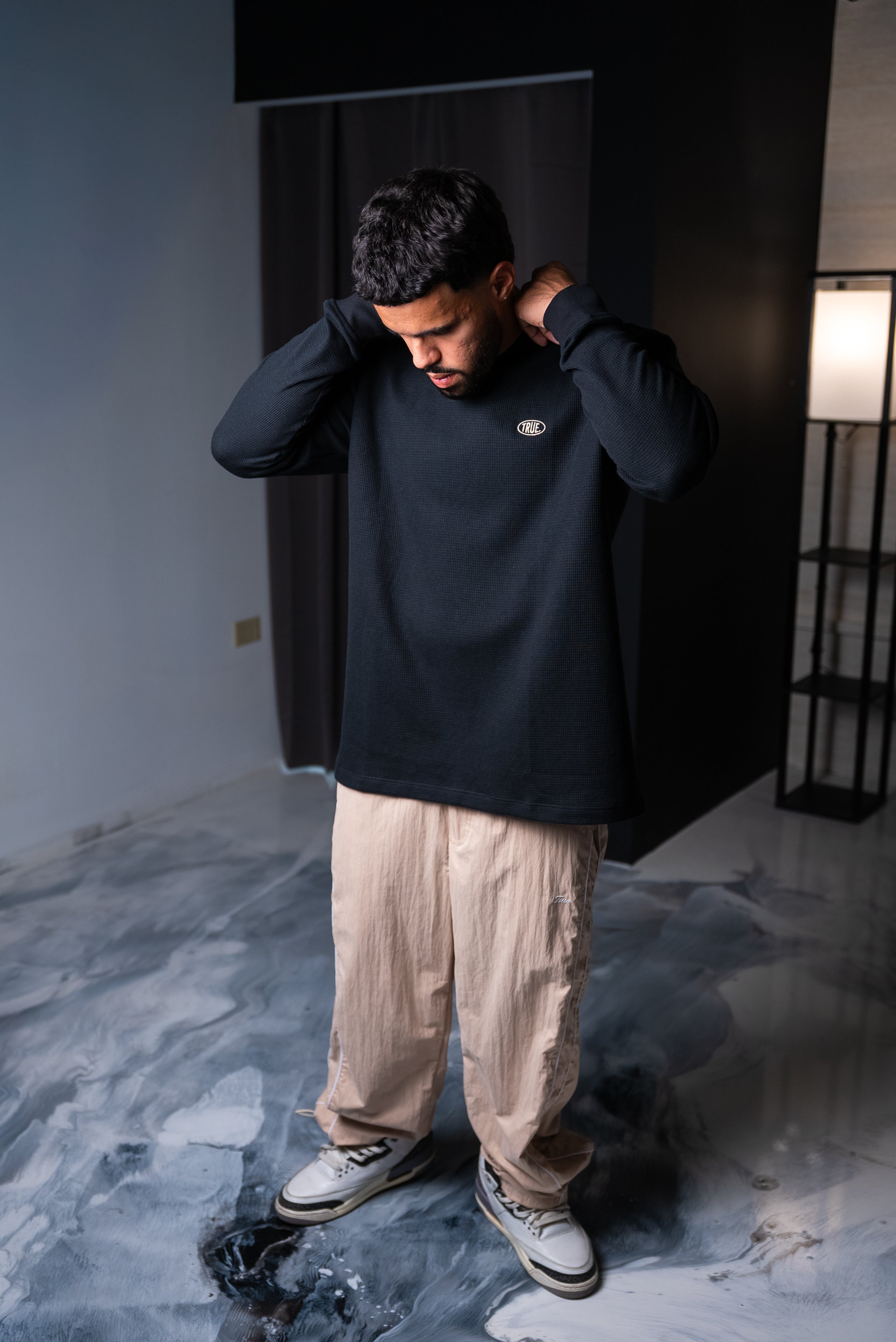 True Uniform Crewneck LS - Black