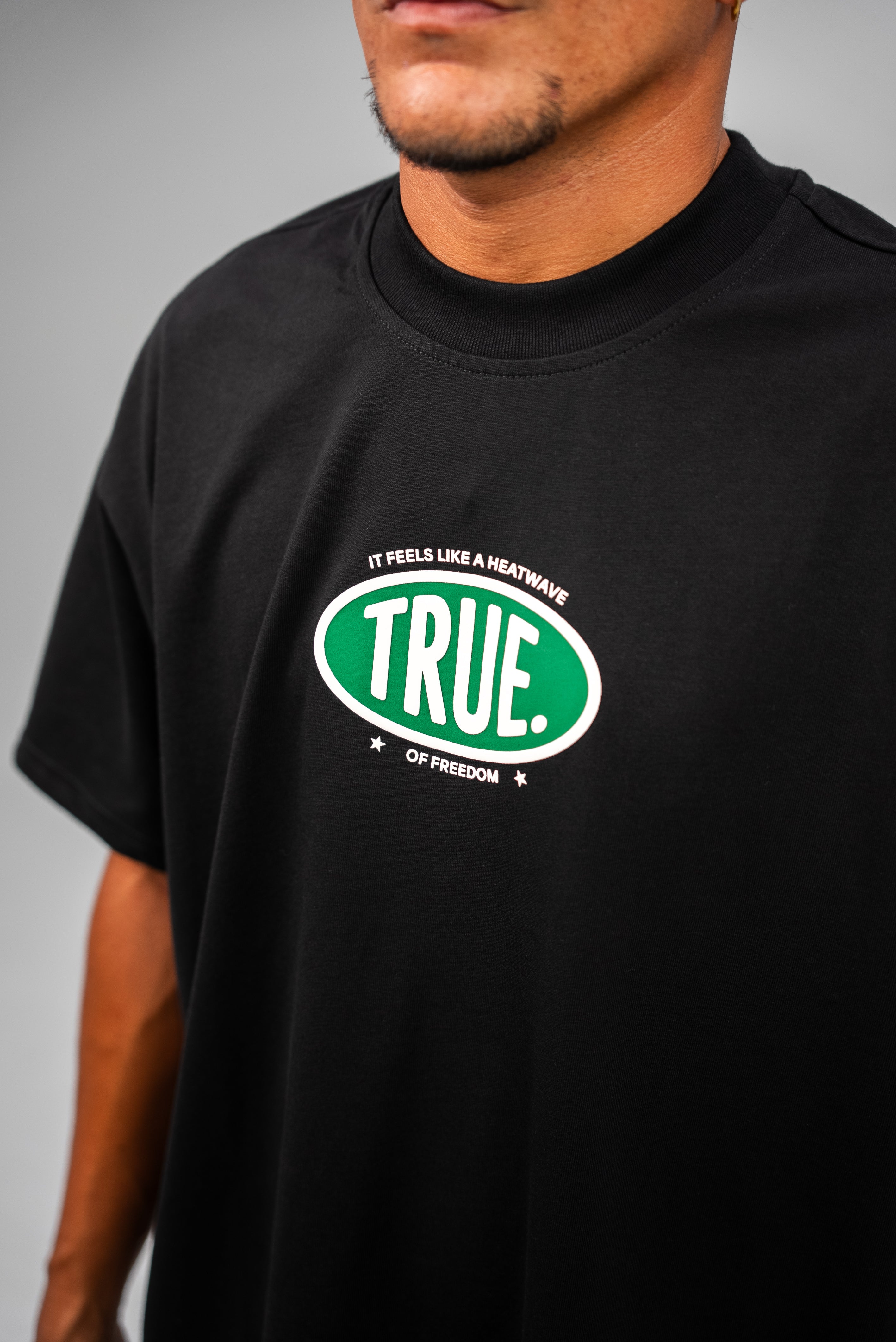 TRUE Heatwave Oversized Tshirt - Black