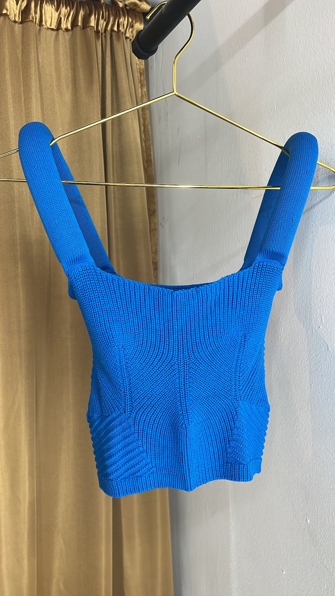 U Strap Cropped Top