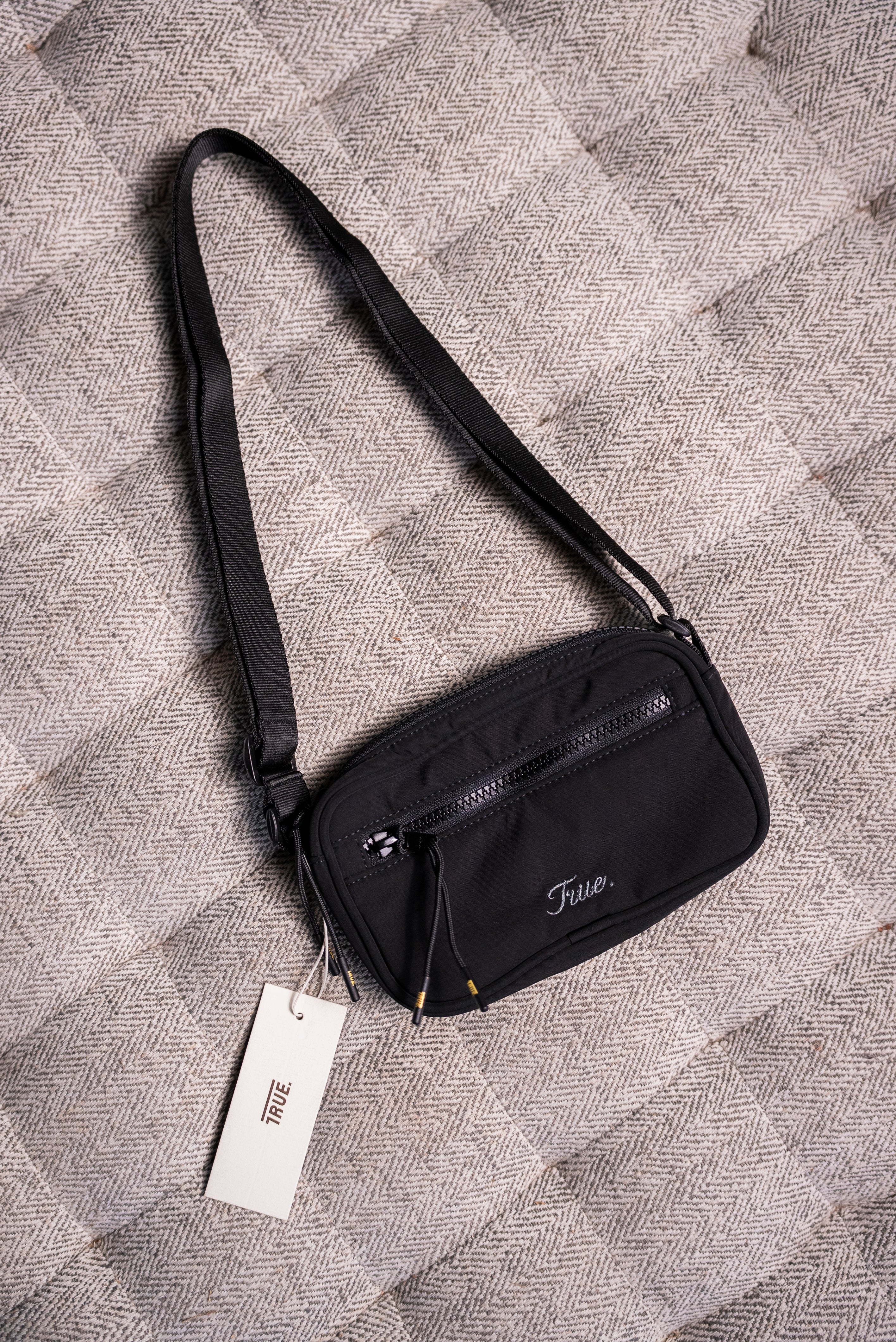 TRUE Classic Mini Bag - Black
