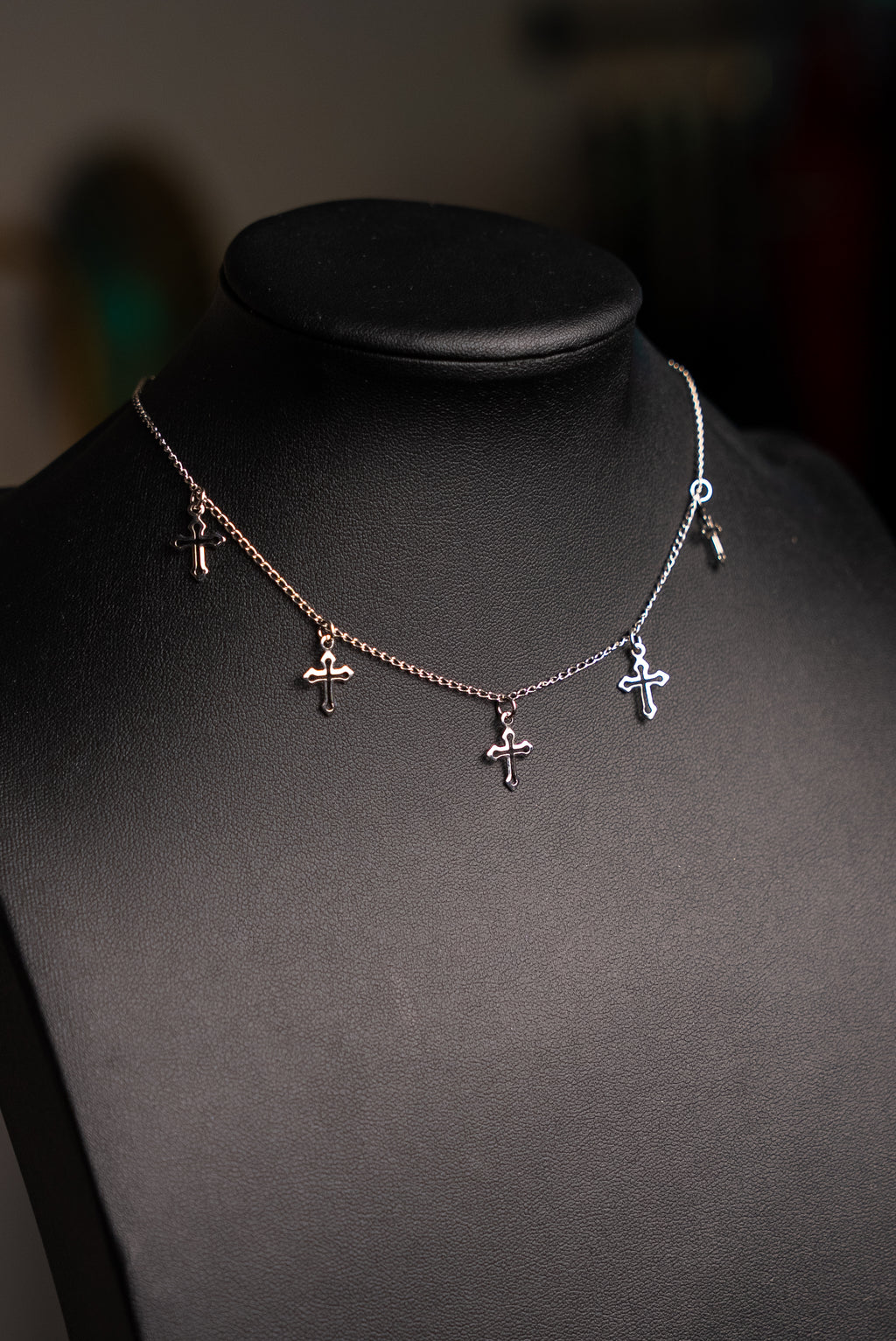 Cross Chocker