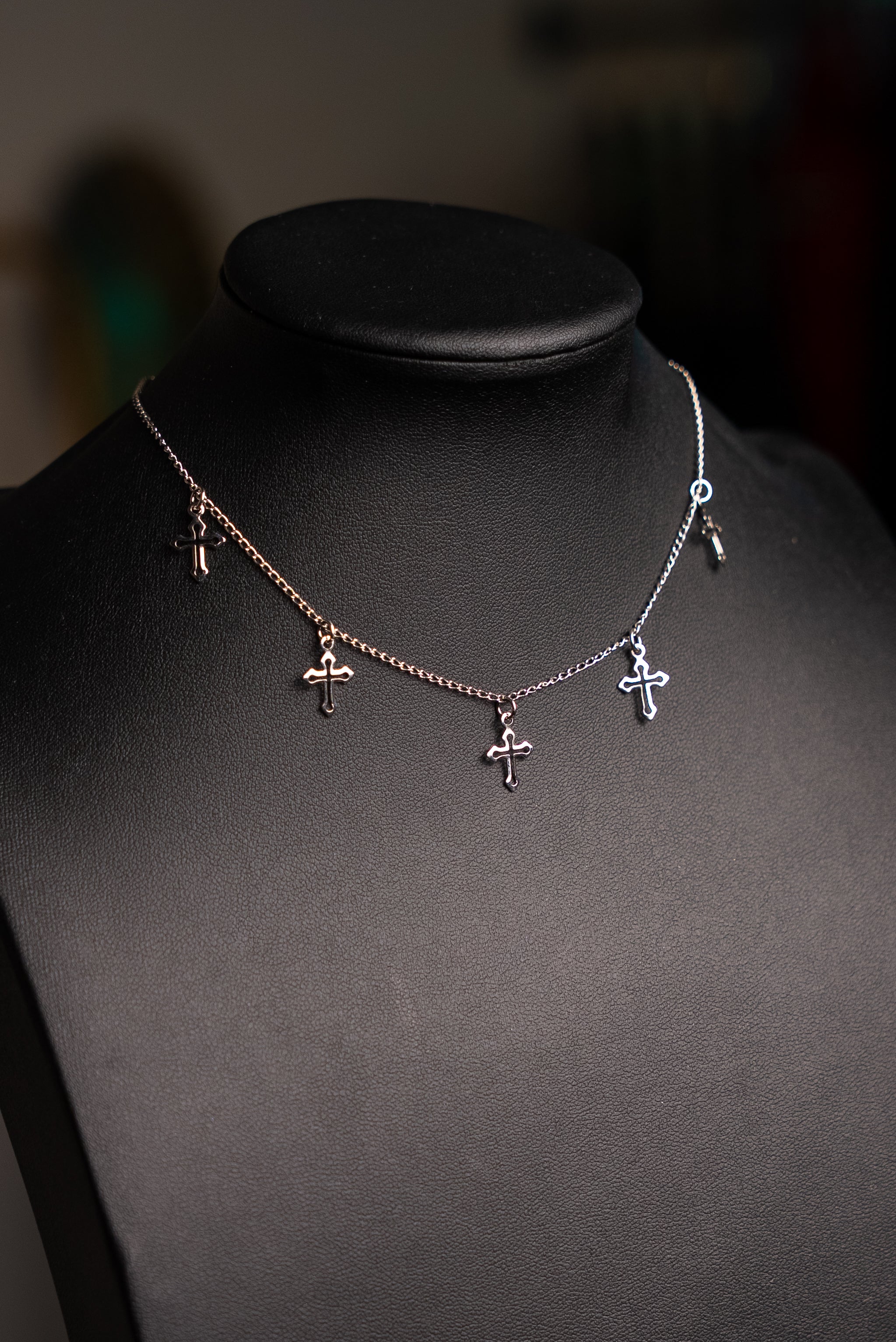 Cross Chocker